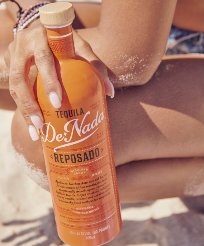 De Nada’s aluminum bottle